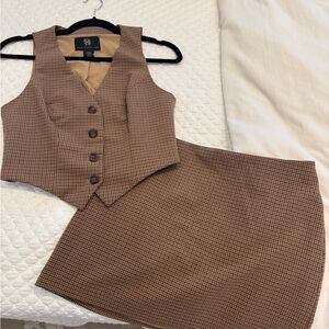 House of Harlow 1960 Brown Houndstooth Skirt Set